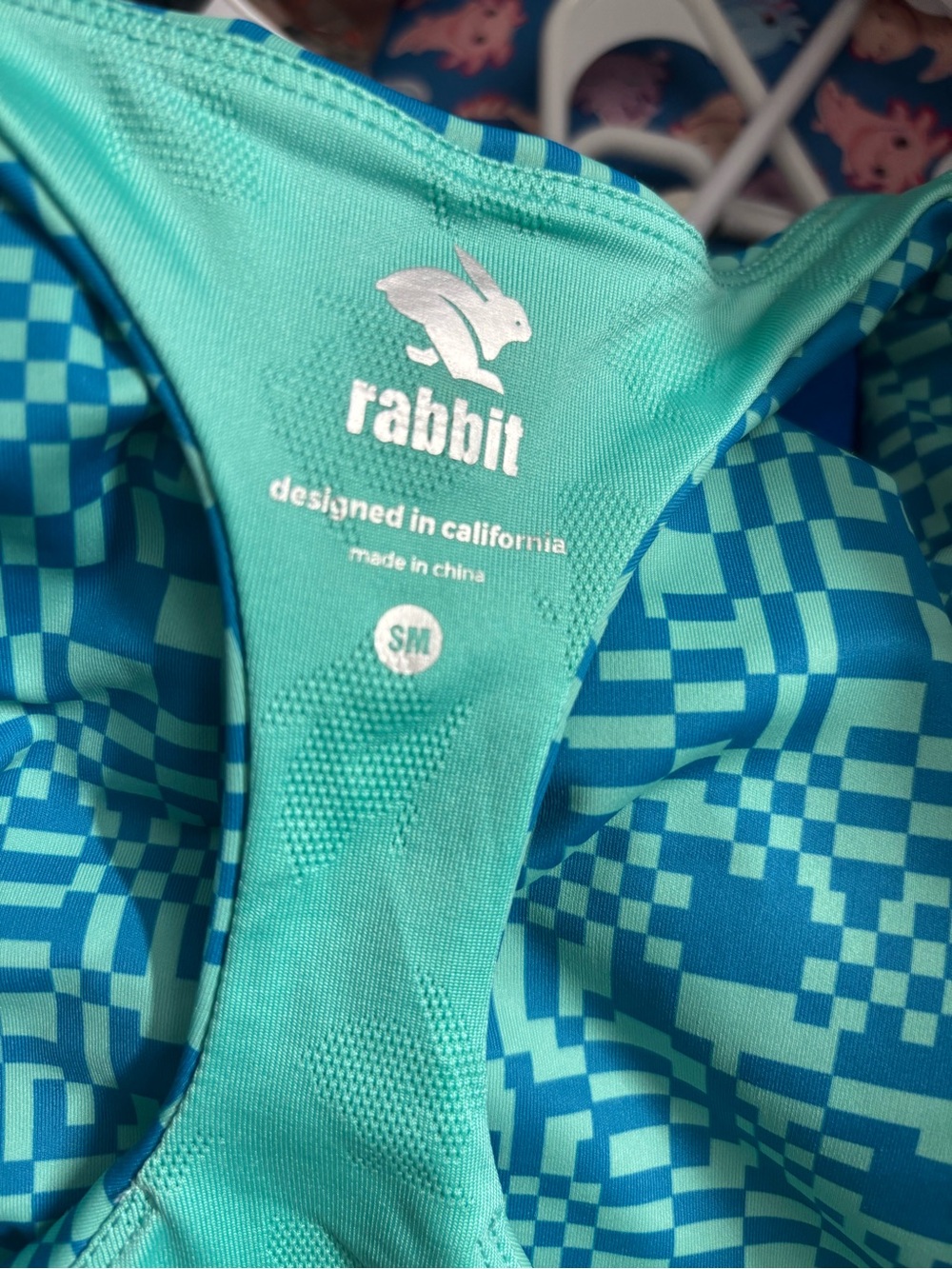 Rabbit Women’s Teal Geo-Print Cropped Athletic Tank - Picture 5 of 5